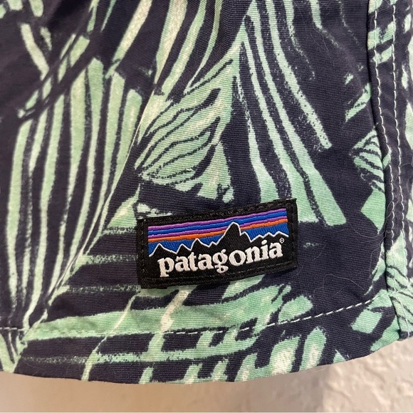 Boy’s Patagonia Baggies Swim Trunks in A Palm Tree Leaf Print - Like New! - Picture 4 of 4